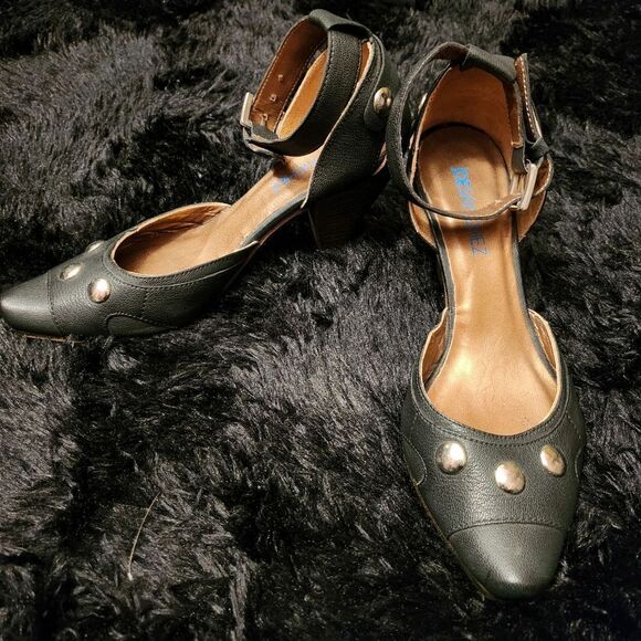 Joe Sanchez Heels Size 38. - Picture 2 of 5